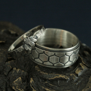 Illustration for article titled Guys! We found our rings!